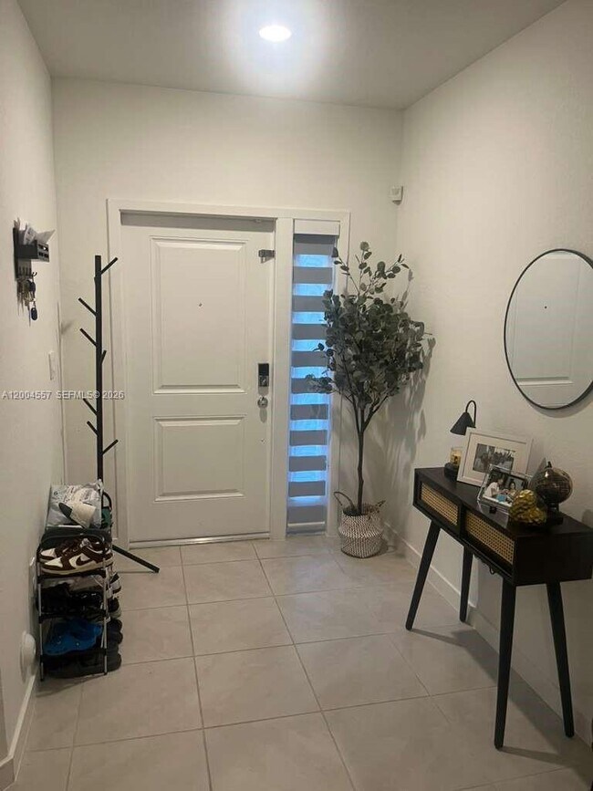 Foto del edificio - 1431 NE 3rd Ave