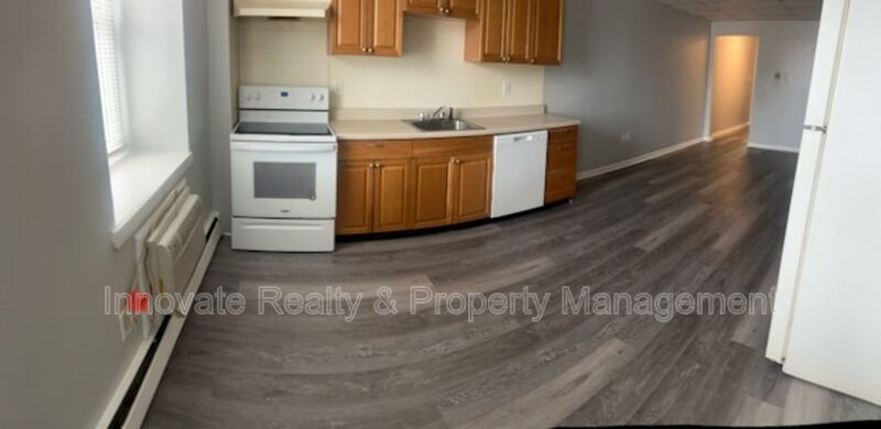 Photo - 29 E Logan Ave