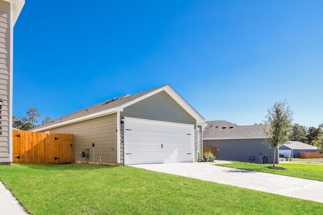 Foto del edificio - 23139 Shakespeare Dr