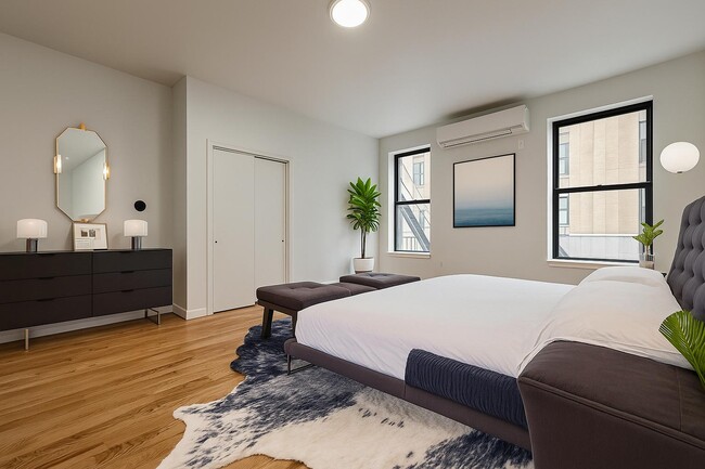 Building Photo - 346 W 52nd St