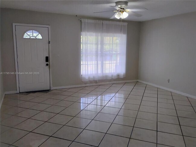 Foto del edificio - 3 bedroom in North miami FL 33169