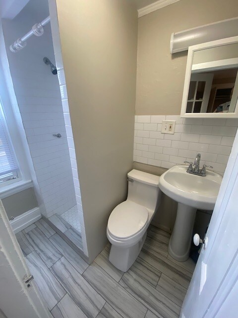 Building Photo - 100 Derby St