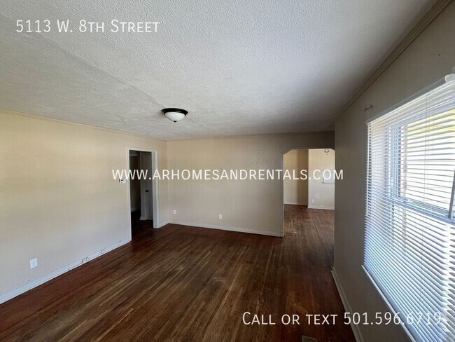 Foto del edificio - 5113 W 8th St