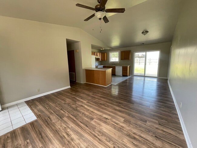 Foto del edificio - 3 Bed 2 Bath House For Rent in Winfield, MO