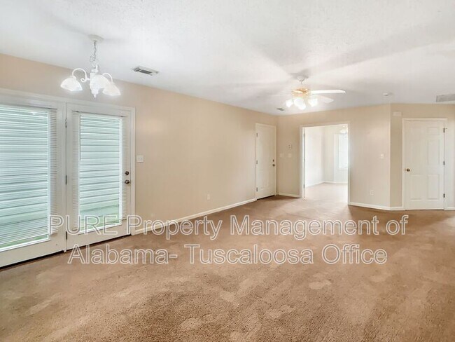 Foto del edificio - 1368 Southern Gardens Dr