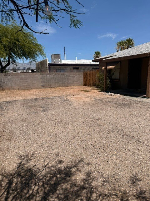 Foto del edificio - 1150 N Magnolia Ave