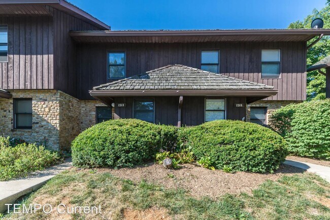 Building Photo - 2313 E Winding Brook Ct