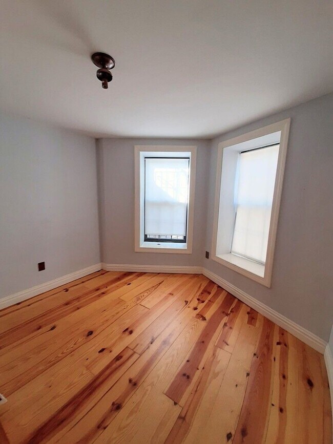 Foto del edificio - 274 Van Buren St