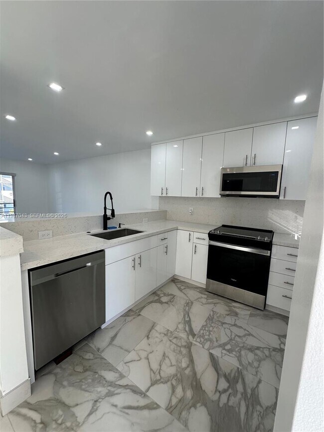 Foto del edificio - 4100 N 58th Ave