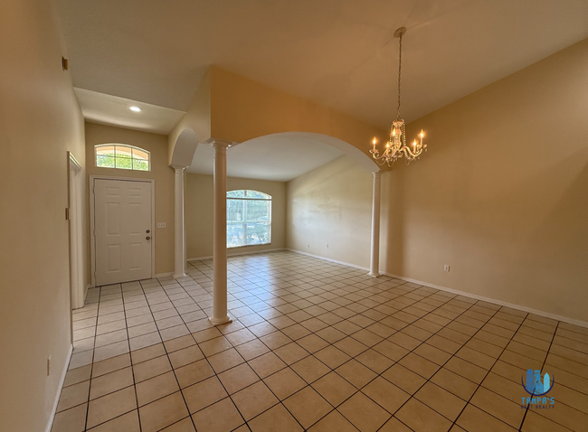 Building Photo - Beautiful 4 Bedrooms 2 Bathrooms Home for ...