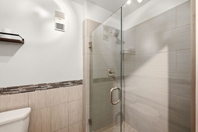 Building Photo - 4410 Bar Harbor Dr
