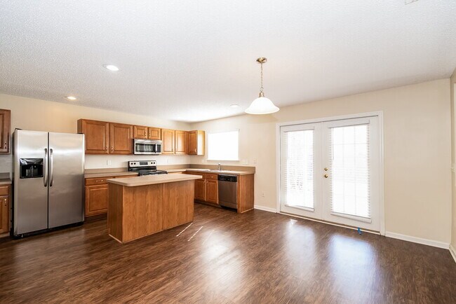 Foto del edificio - 11558 Brian Lakes Dr N