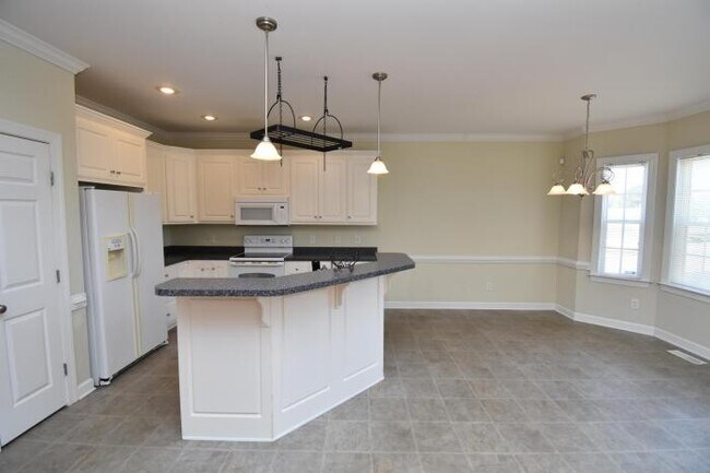 Building Photo - 3 bedroom in LaGrange NC 28551