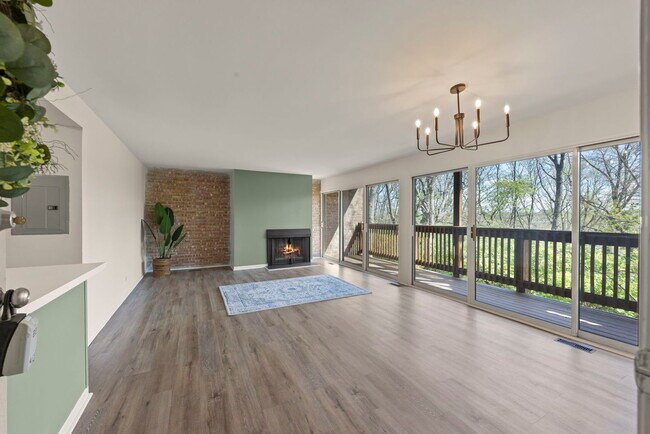 Foto del edificio - 5821 Oakwood Dr