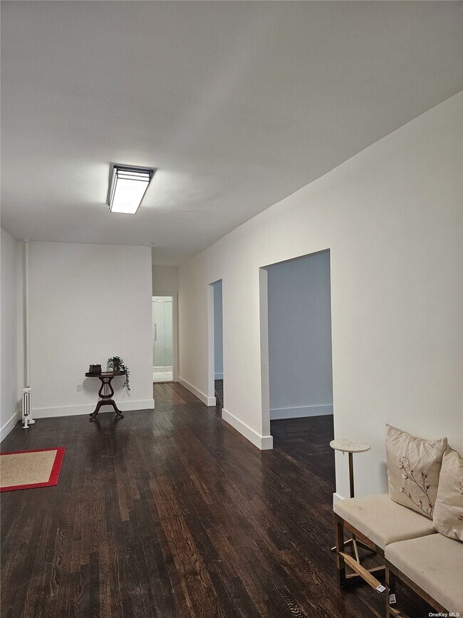 Building Photo - 42-20 Kissena Blvd
