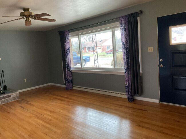 Building Photo - 3 br, 2 bath House - 53 CENTER DR