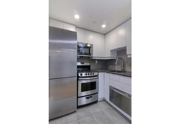 Photo du bâtiment - 3455 Rue Aylmer