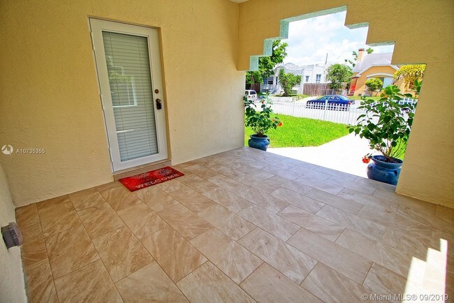 Foto del edificio - 78 NW 47th Terrace