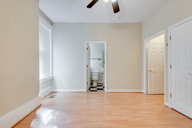 Foto del edificio - 2627 W Cary St