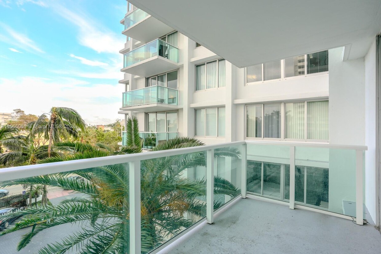 Foto principal - 1000 West Ave