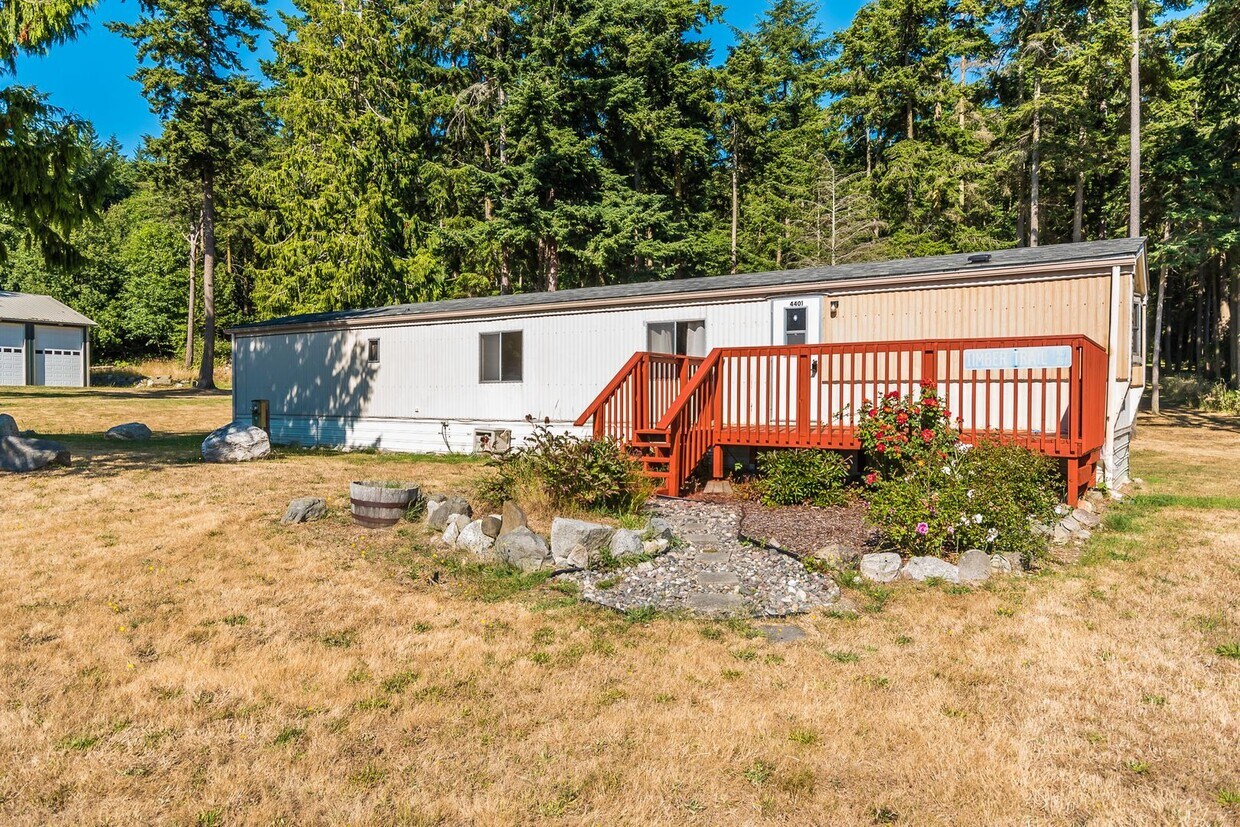 Foto principal - 2 Bedroom, 1 bath Minutes from NAS Whidbey