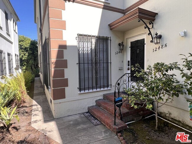 Foto del edificio - 1248 S La Jolla Ave