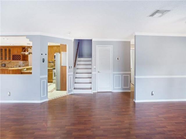 Building Photo - 3420 NW 21st Ct