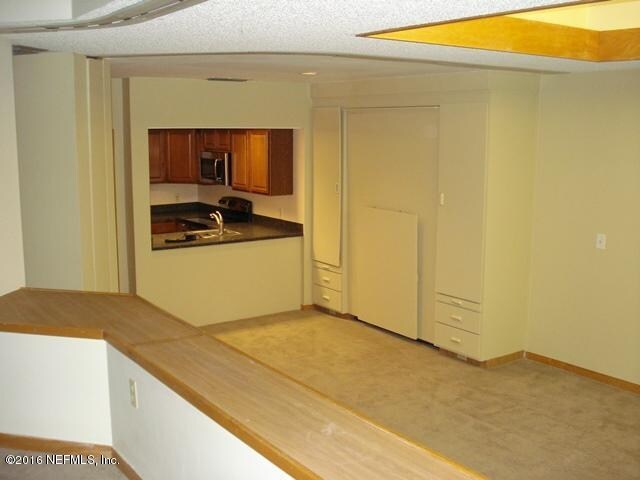 Building Photo - 2960 Ravines Rd