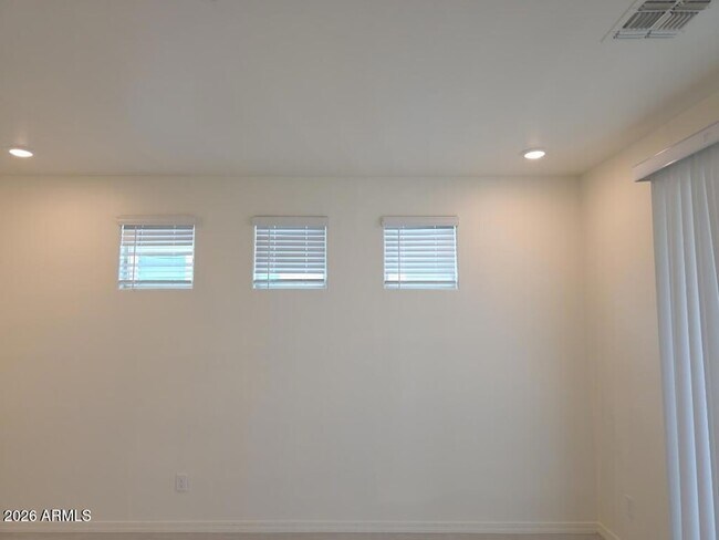 Foto del edificio - 17280 W Corrine Dr