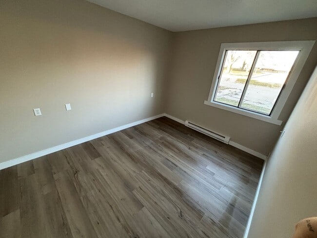 Foto del edificio - Two bedroom one bath apartment