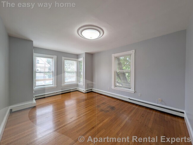Foto del edificio - 322 Beacon St
