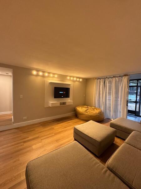 Building Photo - 3660 Inverrary Dr