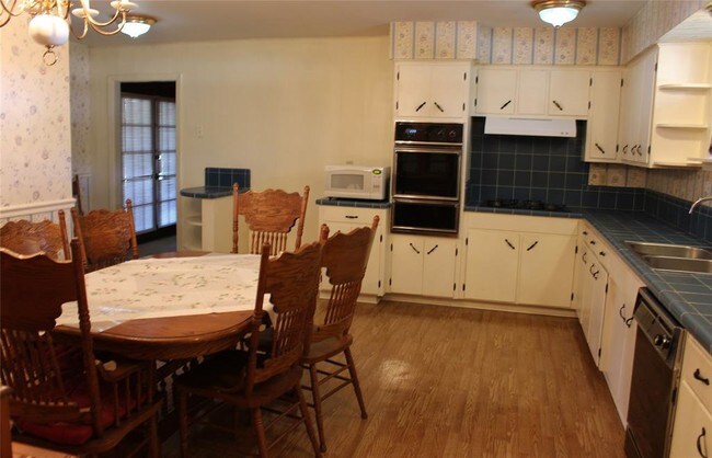 Foto del edificio - 12807 Britt Rd
