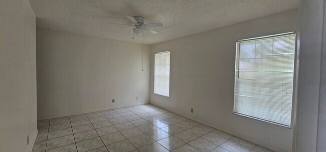 Building Photo - 526 Franconia Cir