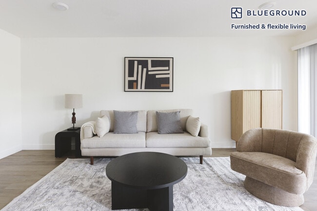 Foto del edificio - 20200 Lucille Ave