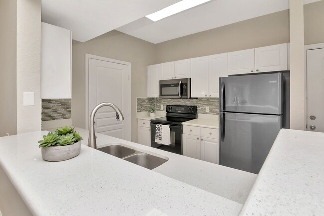 Foto del edificio - Newly Remodeled - Luxury 1 Bedroom 1 Bath