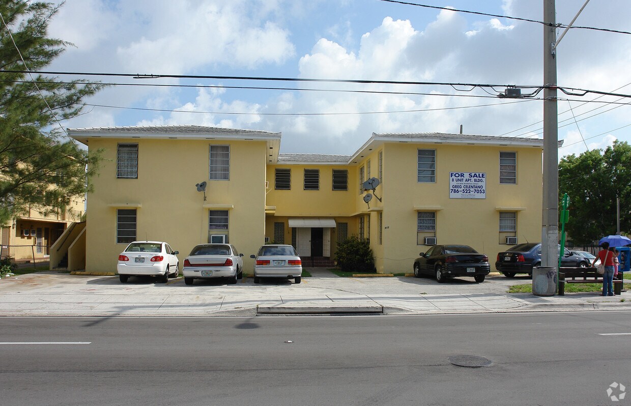 Primary Photo - 915 SW 7th St
