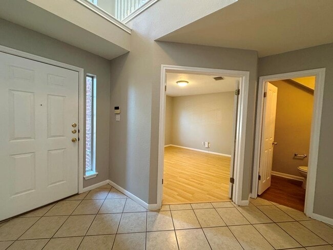 Building Photo - 5305 Tamango Way