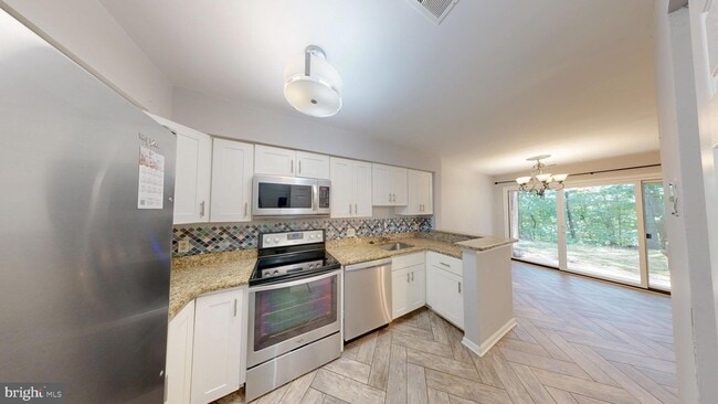 Building Photo - 11100 Beaver Trail Ct