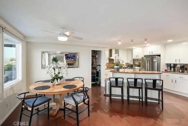 Building Photo - 3036 Breakers Dr