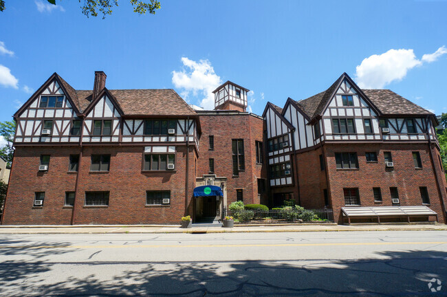 Building Photo - The Schenley Arms