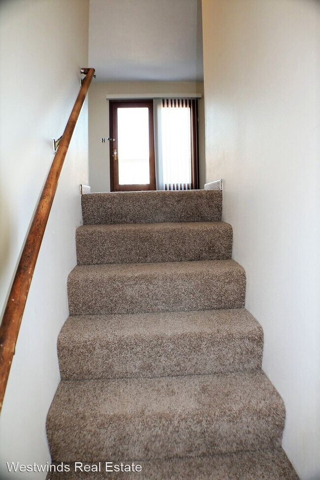 Building Photo - 3 br, 2.5 bath House - 616 Westwinds Drive