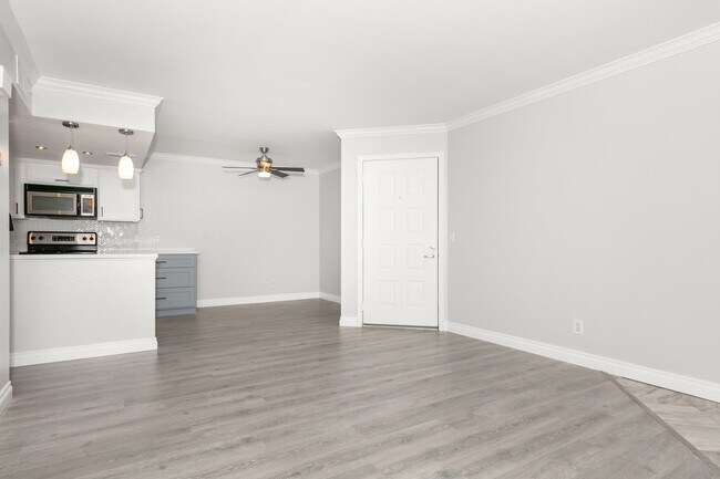 Foto del edificio - 12043 Alta Carmel Ct