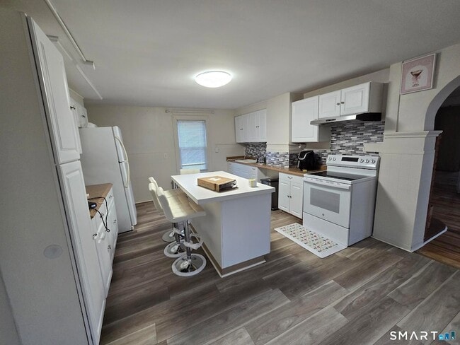 Photo - 157 Eastern Ave House