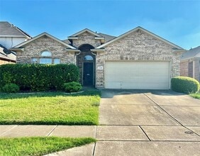 Building Photo - 2108 Priscella Dr