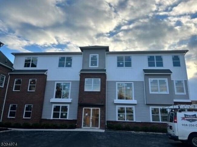 Building Photo - 1301 Roselle St
