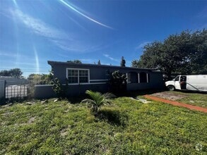 Building Photo - 3350 SW 37th St