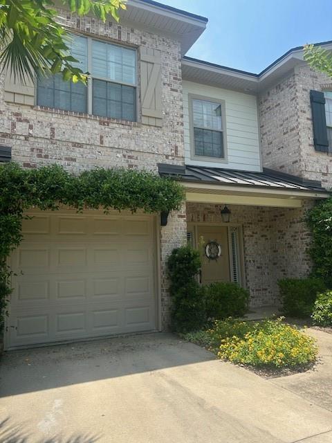 Foto del edificio - 1204 Reserve Ln