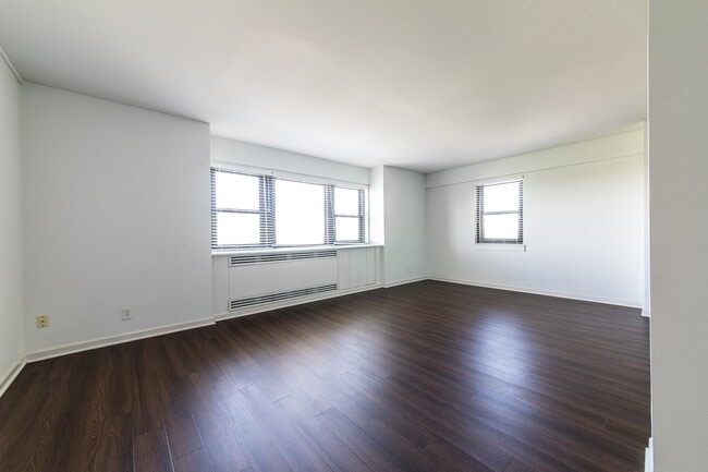 Interior Photo - Parc Frontenac