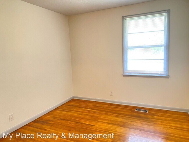 Building Photo - 3 br, 1.5 bath House - 1137 Drake Rd